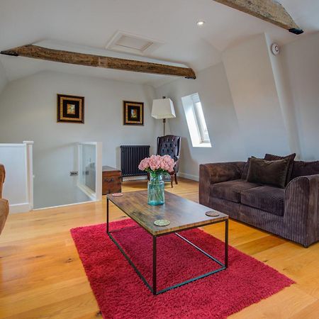 Stylish Townhouse, Work Desk, Fast Wi-Fi, Sleeps 6 Stamford Eksteriør bilde