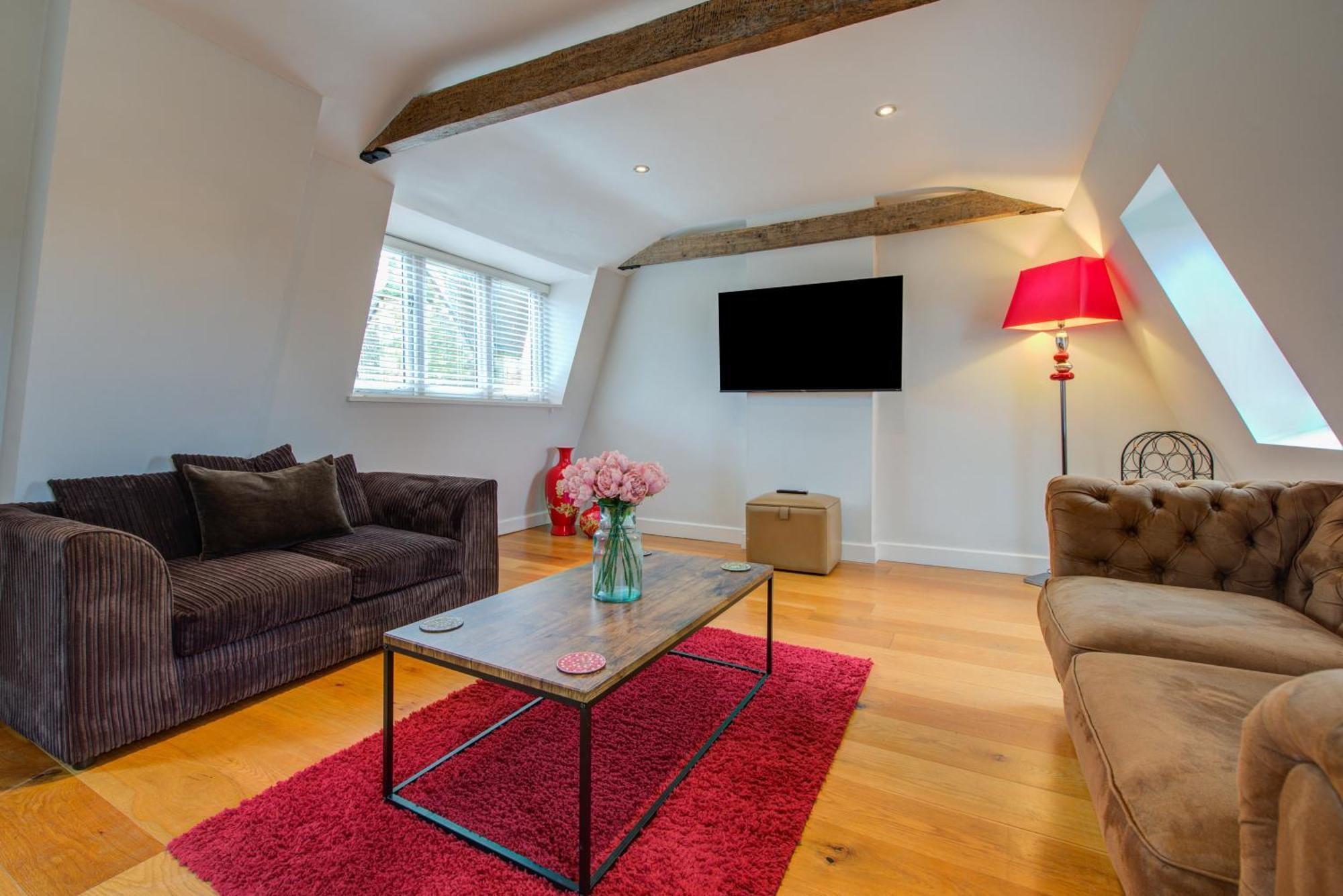 Stylish Townhouse, Work Desk, Fast Wi-Fi, Sleeps 6 Stamford Eksteriør bilde